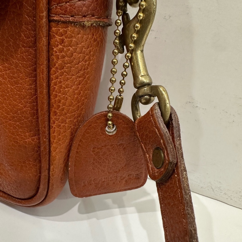 🤎 🤎 Vintage J.P. Ourse & Cie Genève Crossbody🤎 🤎 - Picture 5 of 15